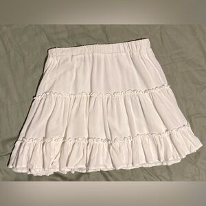 Princess Polly Tiered White Mini Skirt — Size US 6